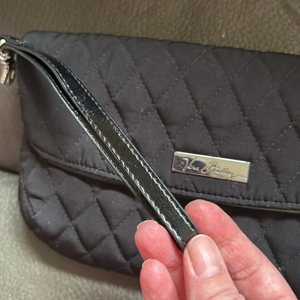 Vera Bradley quilted black pull wristlet